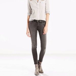 Levi’s 710 Super Skinny jeans NWT